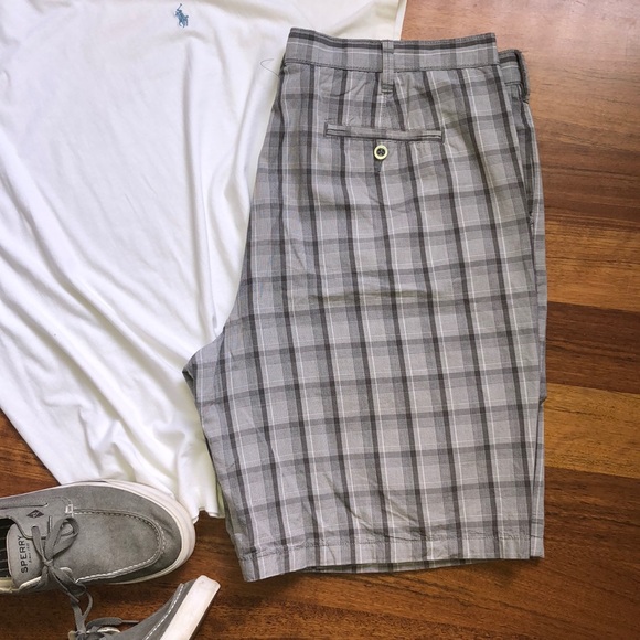 Apt. 9 Men’s Plaid Shorts - Picture 2 of 3